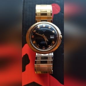 Vintage Timex UFO Manual Wind Watch